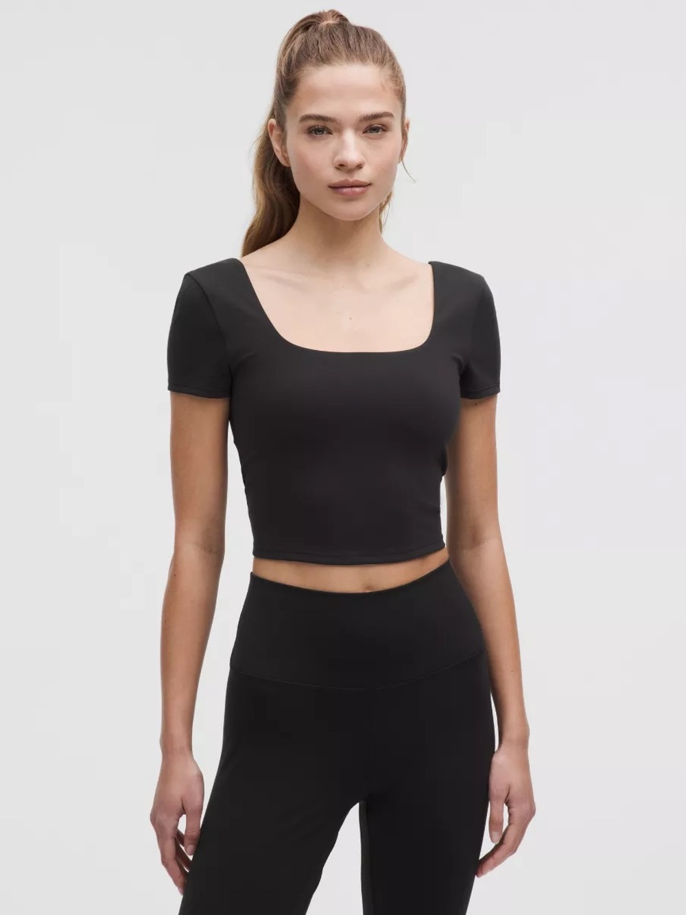 LULULEMON - Wunder Under SmoothCover Square neck T in Black